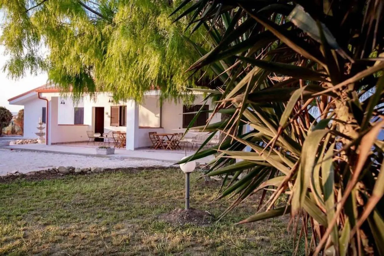 Villa Andrea San Lorenzo Noto 0*,  Italy